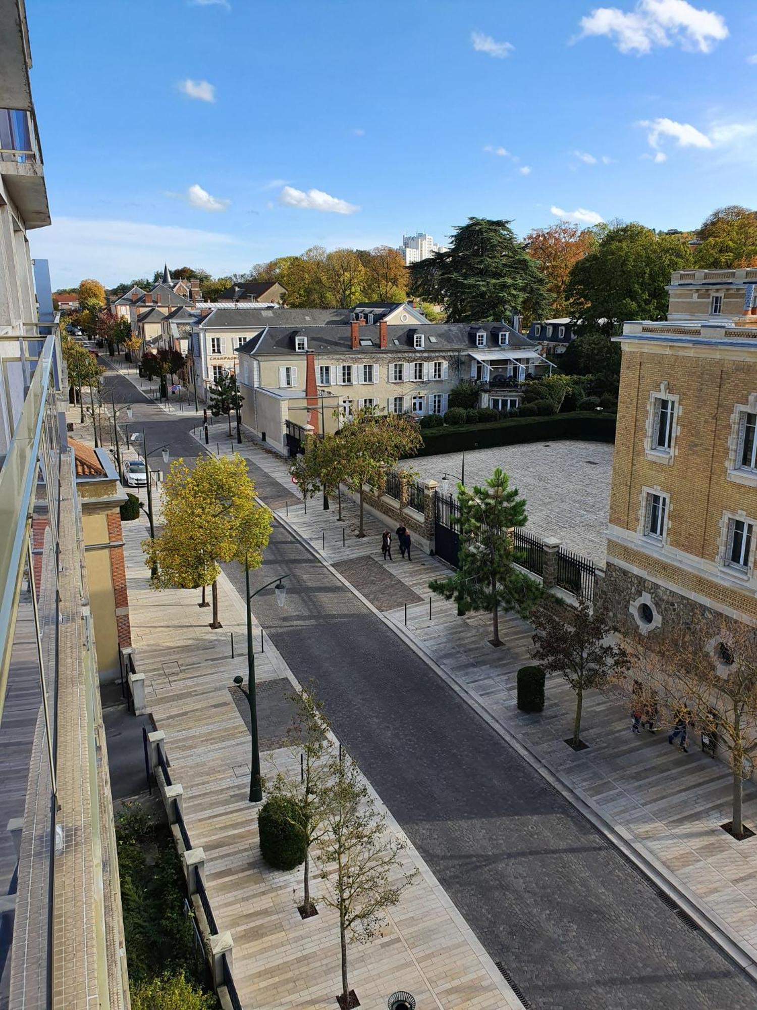 L'Epopee Panoramique - Parking - Avenue De Champagne - Epernay Apartment Phòng bức ảnh